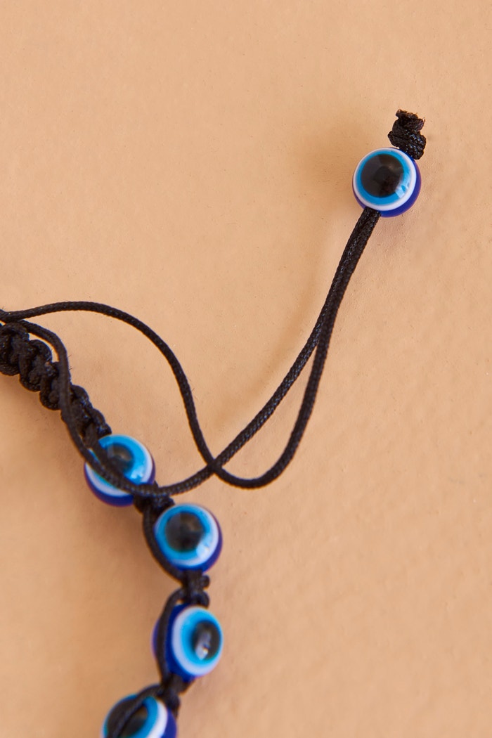 Evil eye sales bracelet benefits