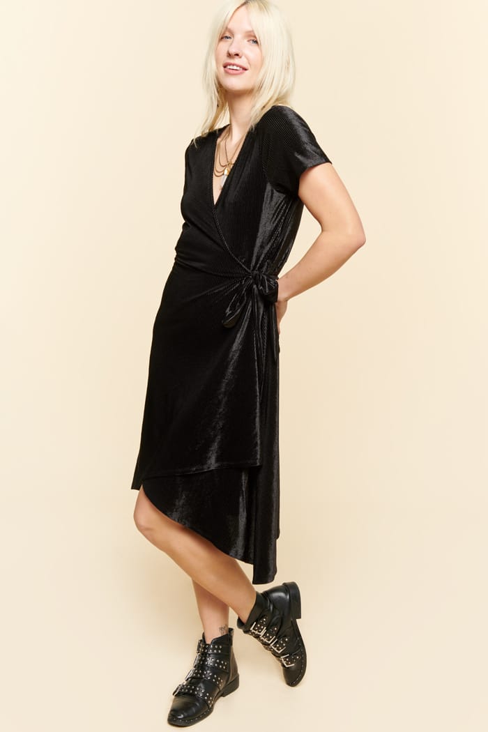 Oasis black velvet dress online